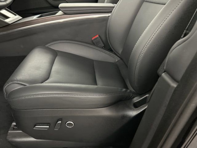 Used 2024 Tesla Model X image 7