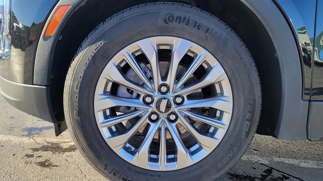 Used 2024 Cadillac XT4 Premium Luxury AWD/4WD image 10