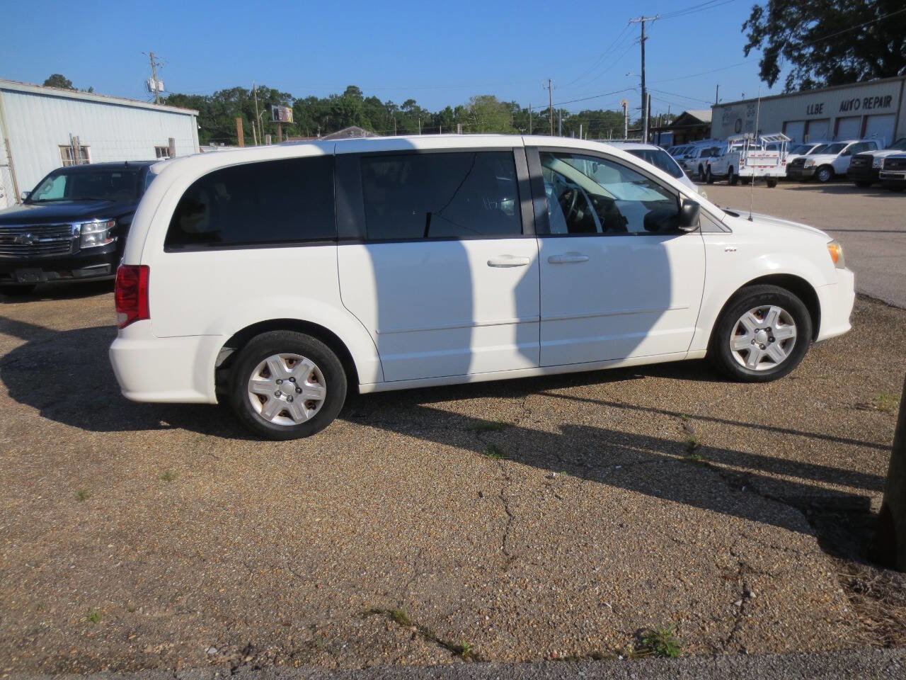 Used 2012 Dodge Grand Caravan SE FWD image 3