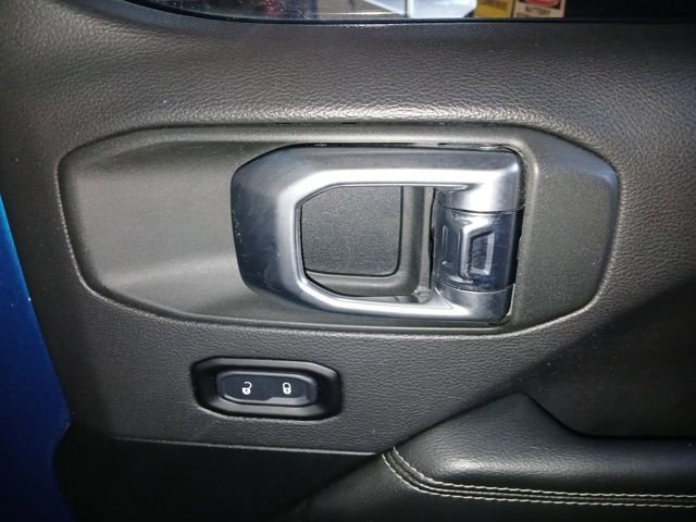 Used 2020 Jeep Wrangler Unlimited Sahara image 59