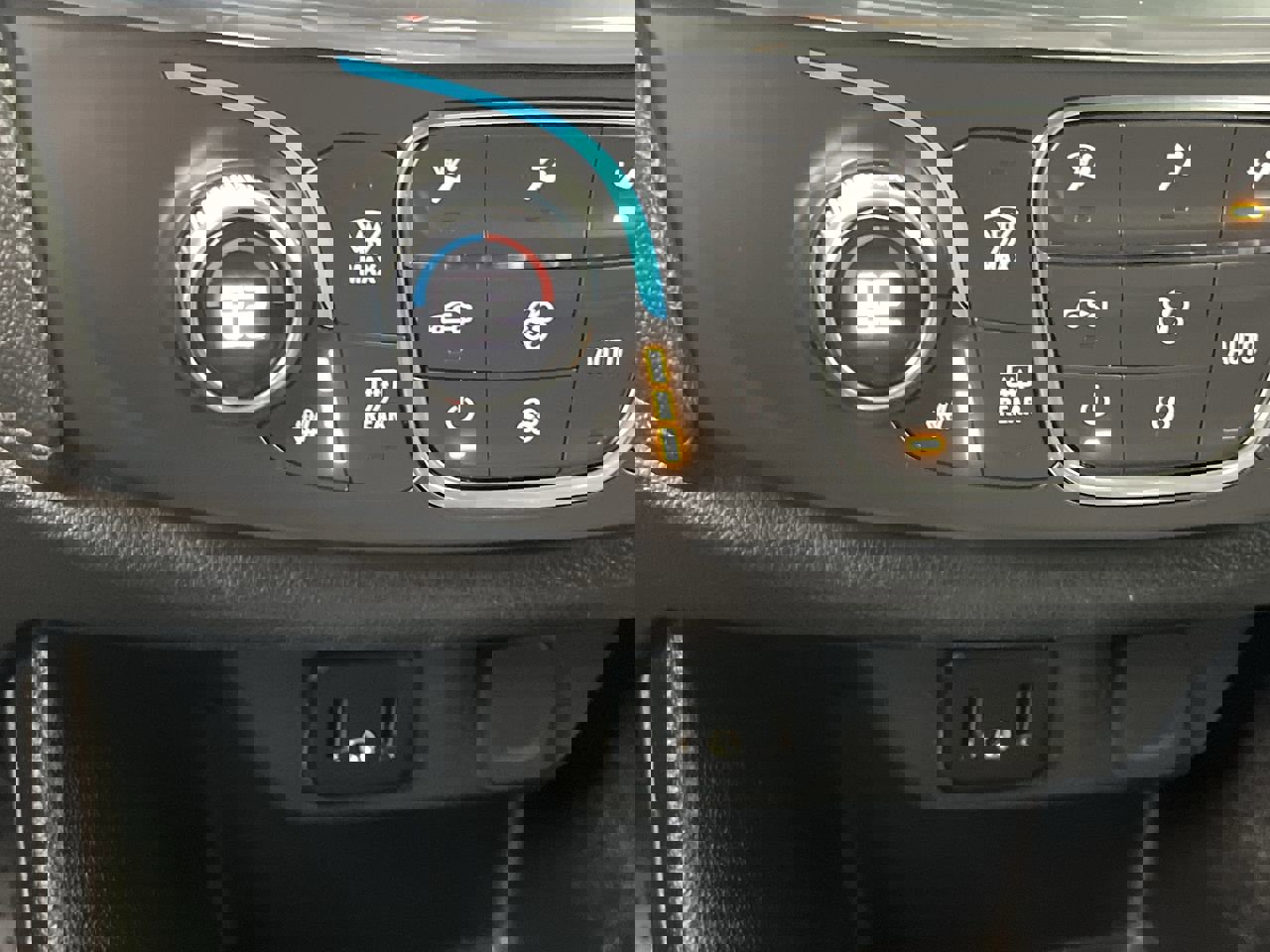 Certified 2023 Chevrolet Traverse LT w/ Midnight/Sport Edition AWD/4WD image 25