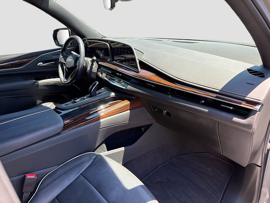Used 2022 Cadillac Escalade Premium Luxury RWD image 15