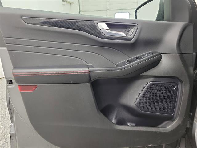 Used 2024 Ford Escape ST-Line w/ Tech Pack #1 AWD/4WD image 17
