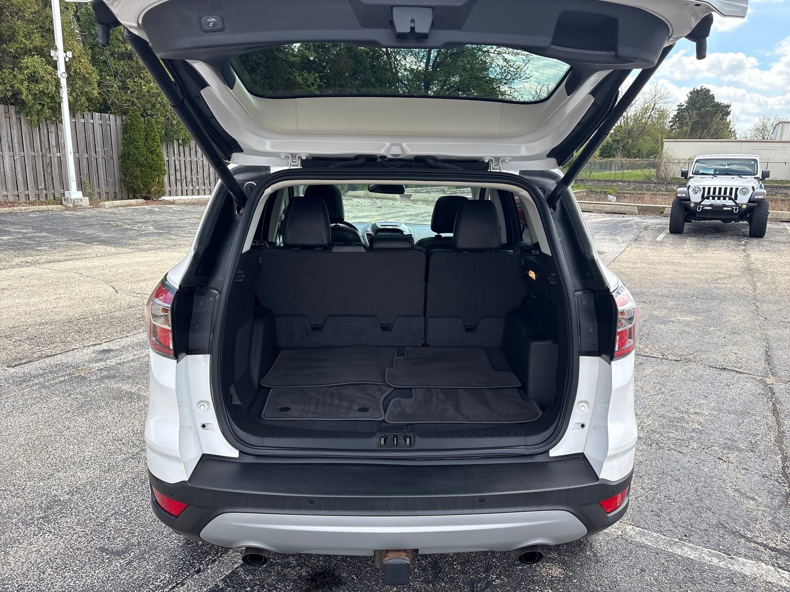 Used 2017 Ford Escape Titanium w/ Equipment Group 301A AWD/4WD image 23