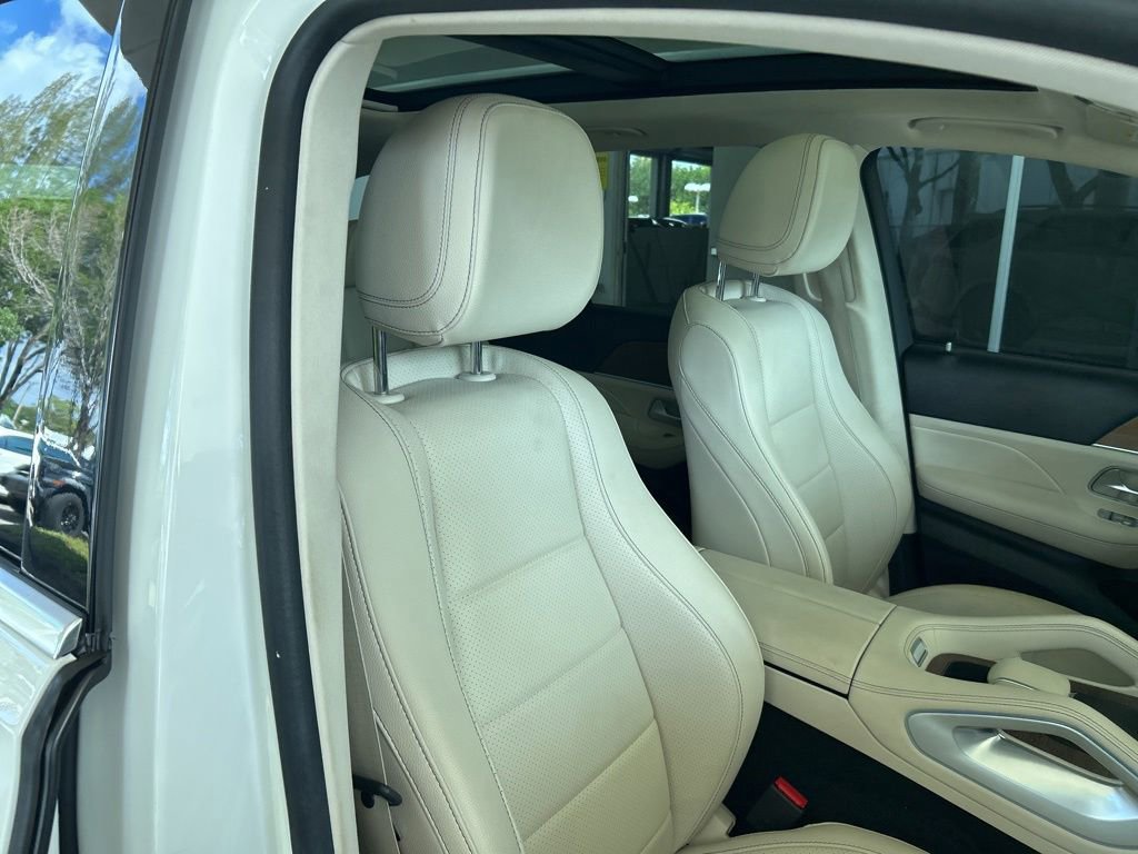 Used 2022 Mercedes-Benz GLE 450 4MATIC w/ AMG Line Exterior image 25