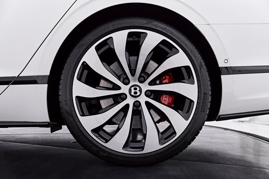 Used 2022 Bentley Flying Spur V8 AWD/4WD image 32