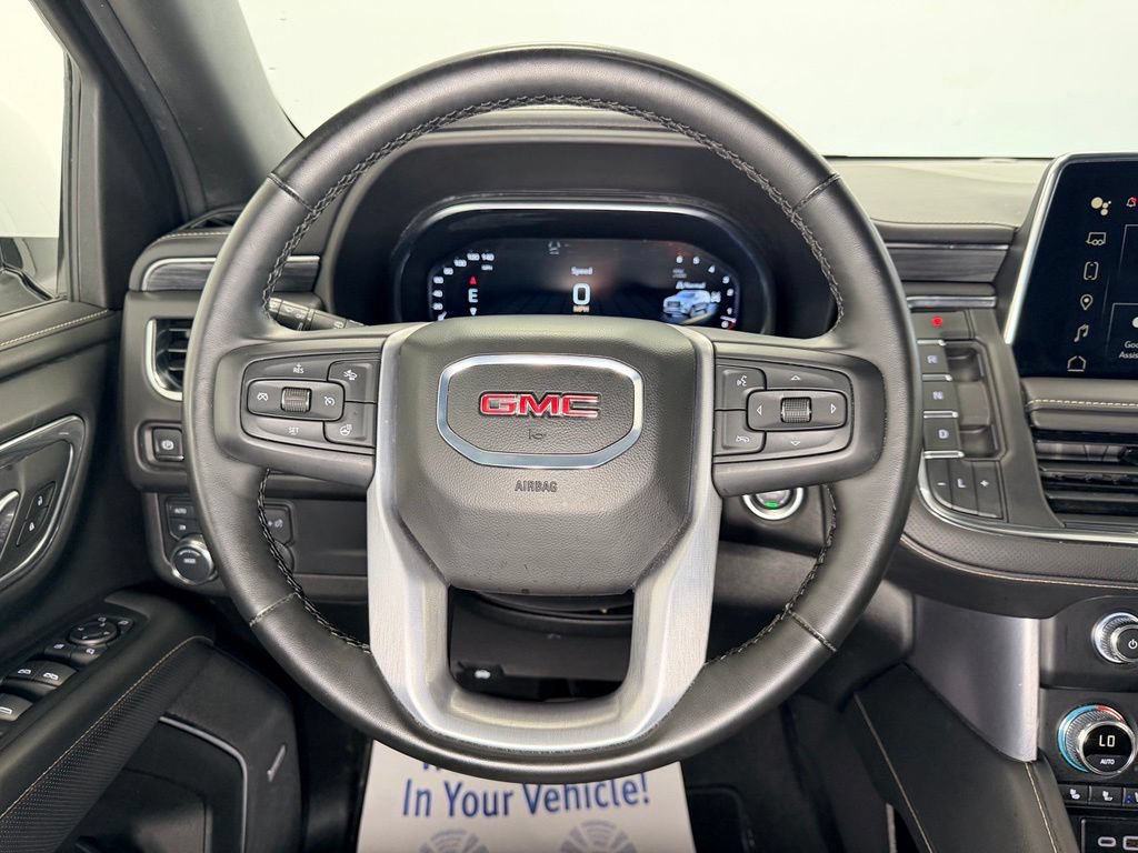 Used 2024 GMC Yukon XL SLT w/ SLT Luxury Package AWD/4WD image 17
