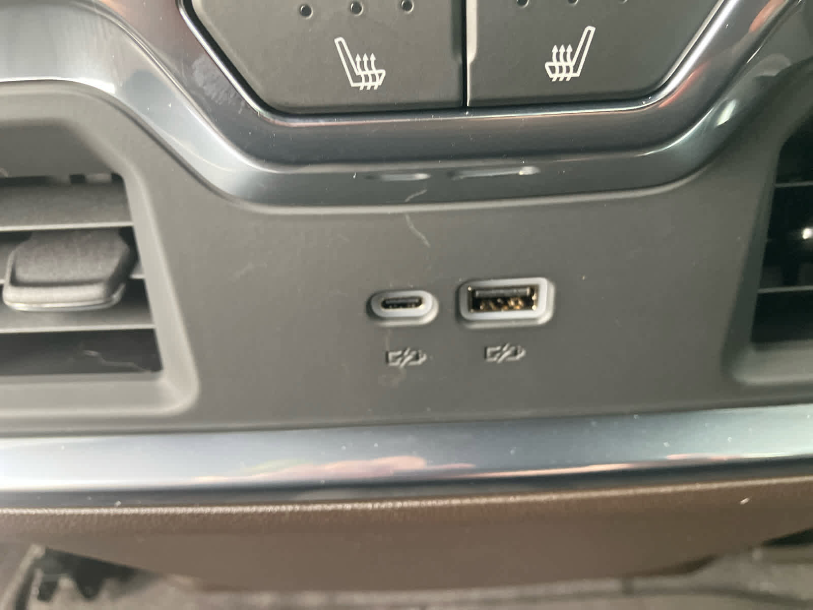 New 2026 GMC Sierra 3500 Denali w/ Technology Package image 42