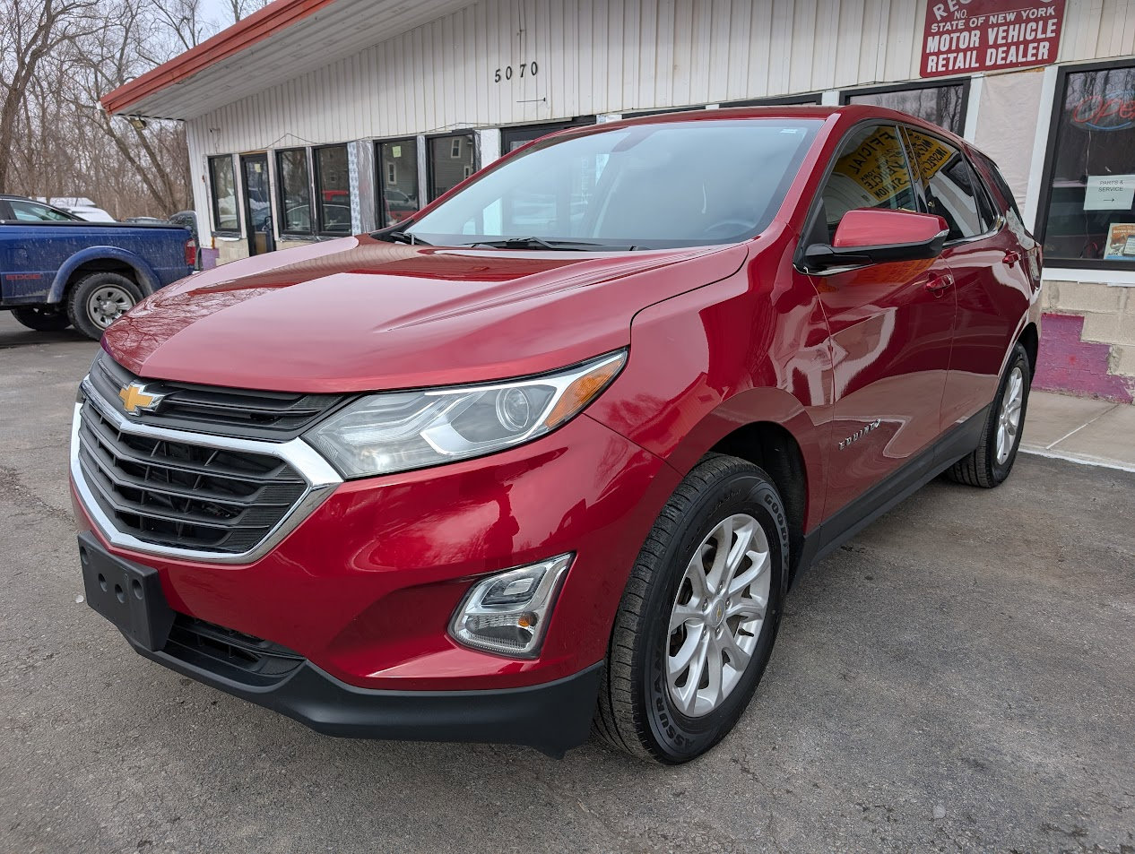 Used 2018 Chevrolet Equinox LT image 3