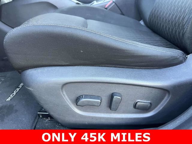 Used 2018 Nissan Rogue SV image 14