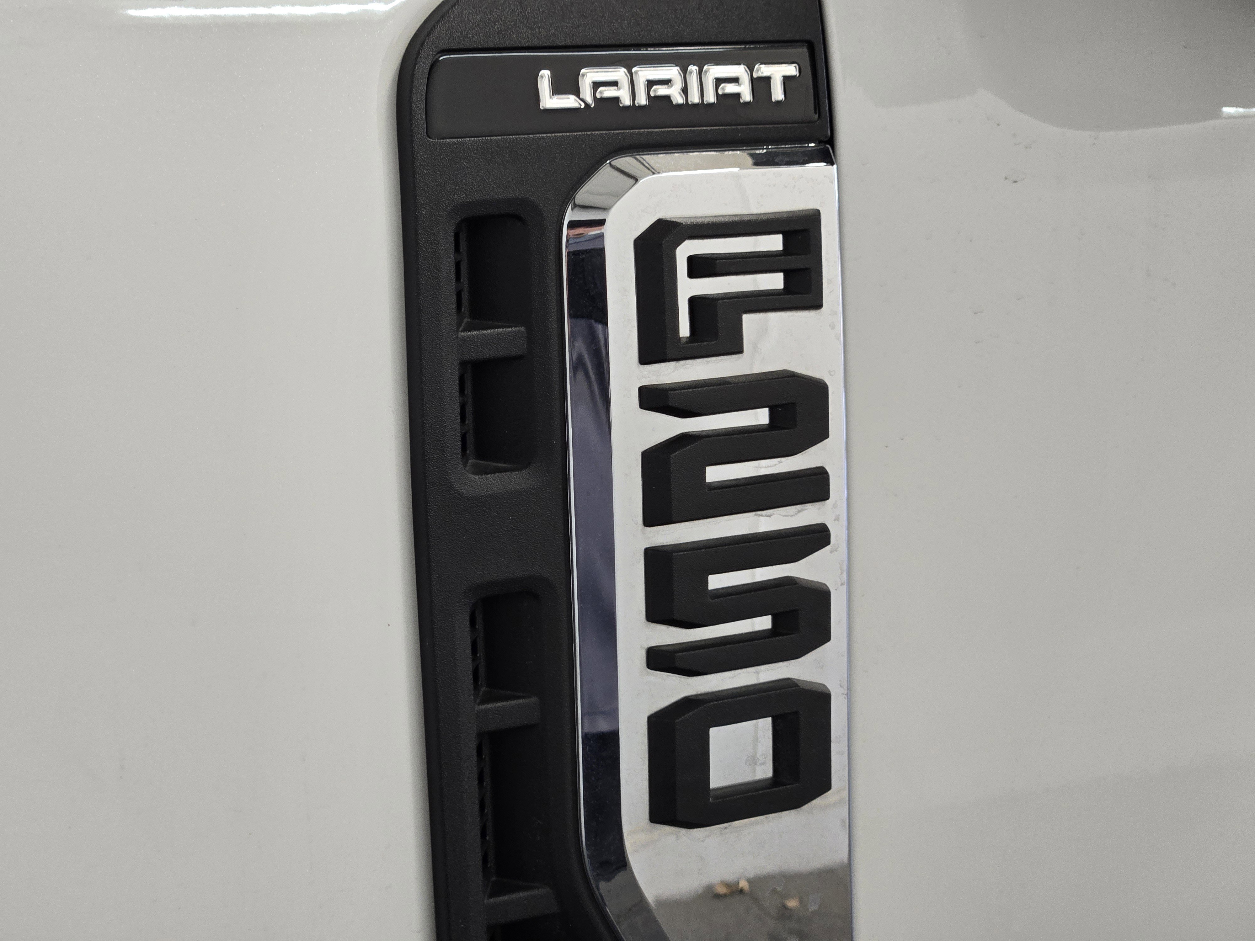 Used 2025 Ford F250 Lariat w/ Lariat Ultimate Package image 12