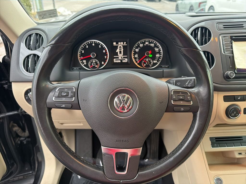 Used 2016 Volkswagen Tiguan SE image 16