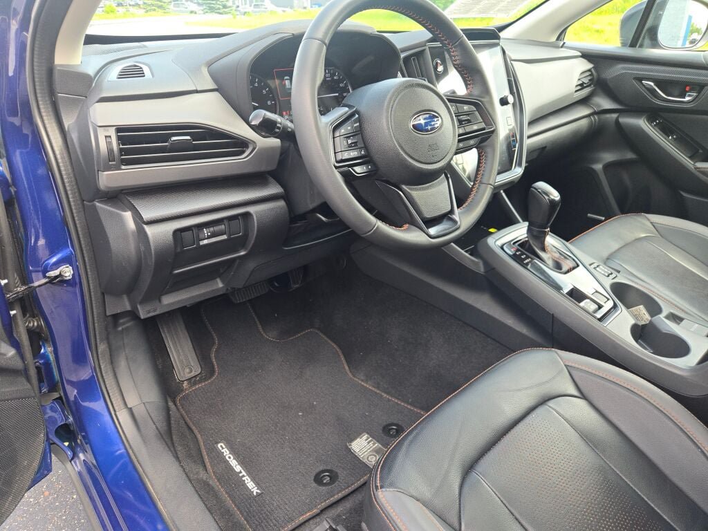 Used 2024 Subaru Crosstrek 2.5i Limited w/ Crosstrek Mirror Package AWD/4WD image 21