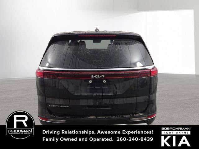 Used 2022 Kia Carnival LX image 8