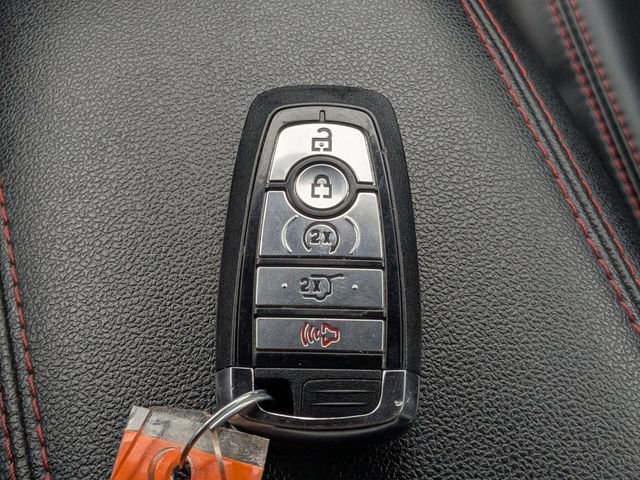 Used 2025 Ford Escape ST-Line Select AWD/4WD image 33