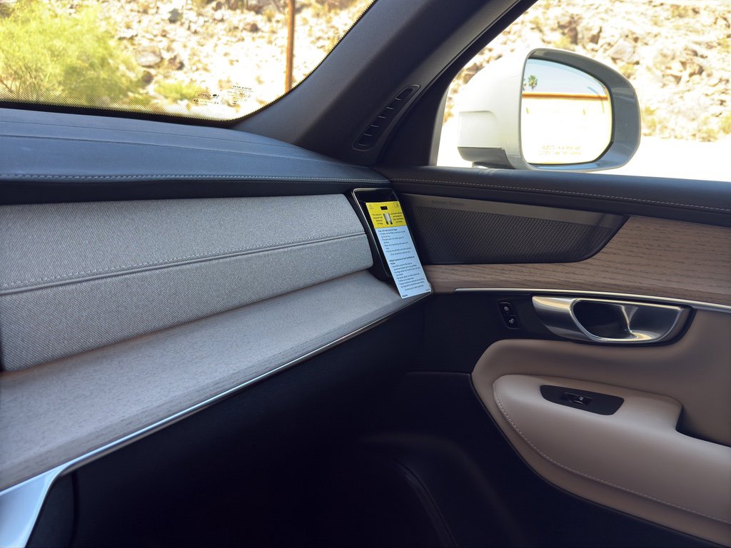 New 2026 Volvo XC90 T8 Plus w/ Protection Package Premier image 12