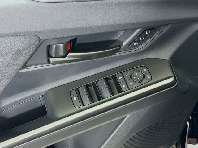 New 2026 Toyota C-HR AWD/4WD image 17