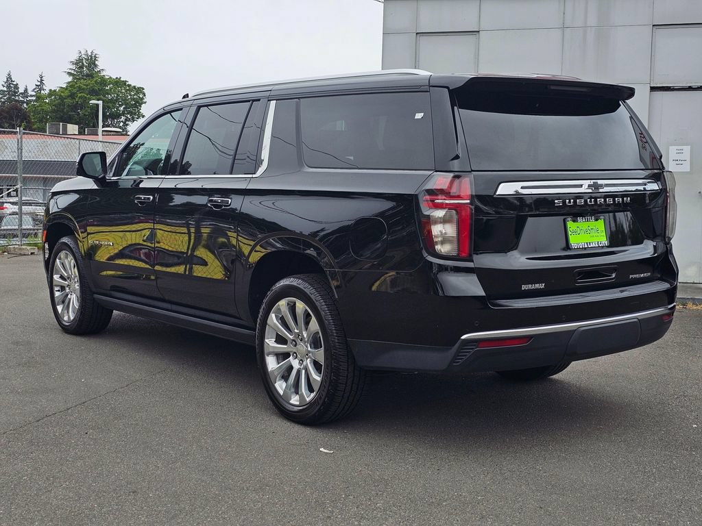 Used 2021 Chevrolet Suburban Premier AWD/4WD image 7