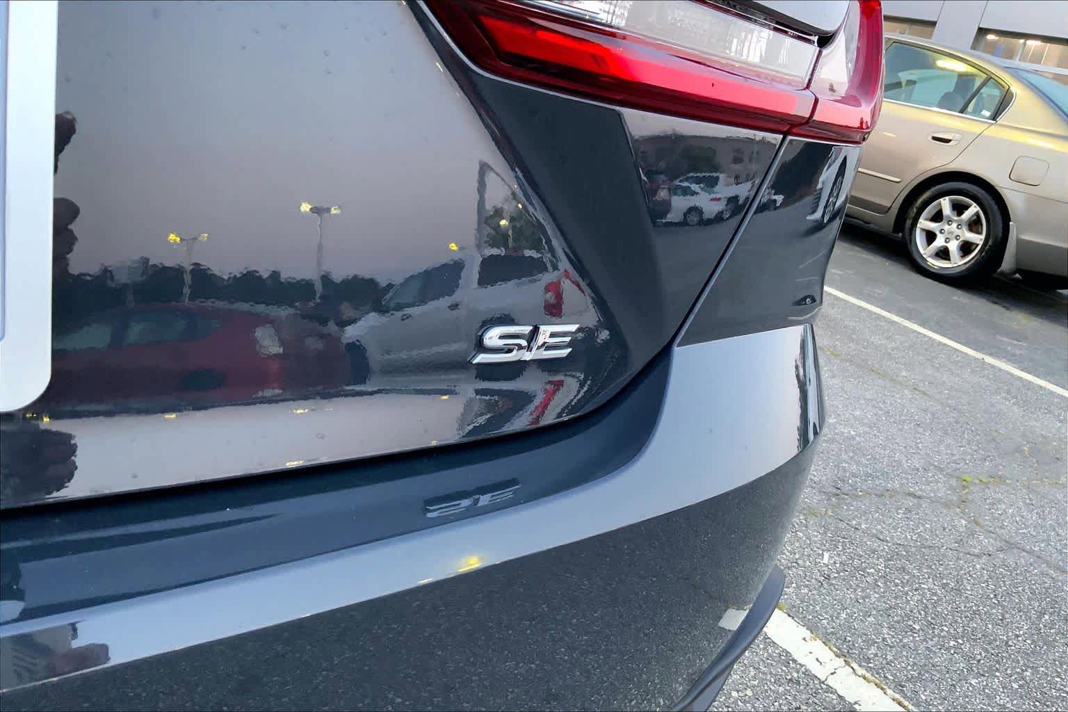 Used 2026 Toyota Camry SE FWD image 10
