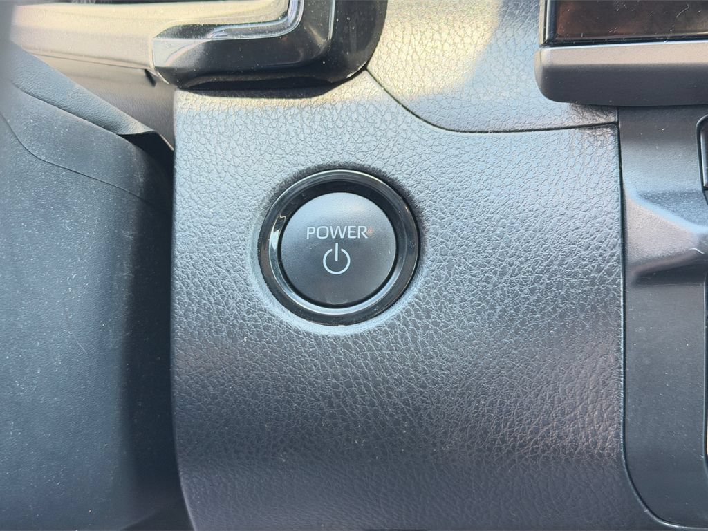 Used 2025 Toyota Camry LE FWD image 17