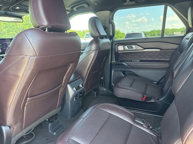 Used 2026 Ford Explorer Platinum w/ LUX Leather Package AWD/4WD image 27