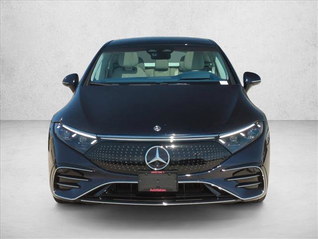 Used 2022 Mercedes-Benz EQS 580 4MATIC Sedan video 2
