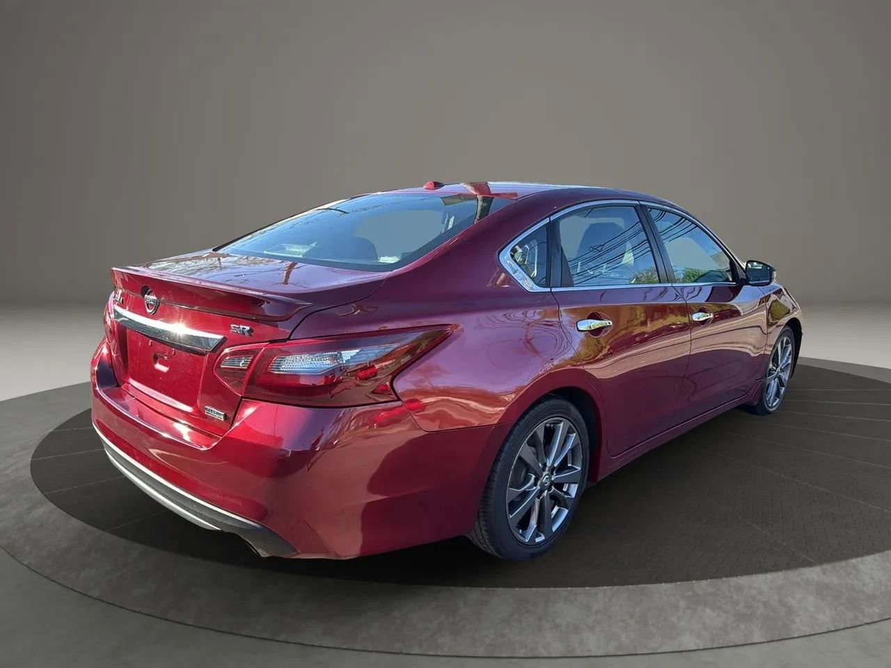 Used 2018 Nissan Altima 2.5 SR w/ SR Special Edition FWD image 5