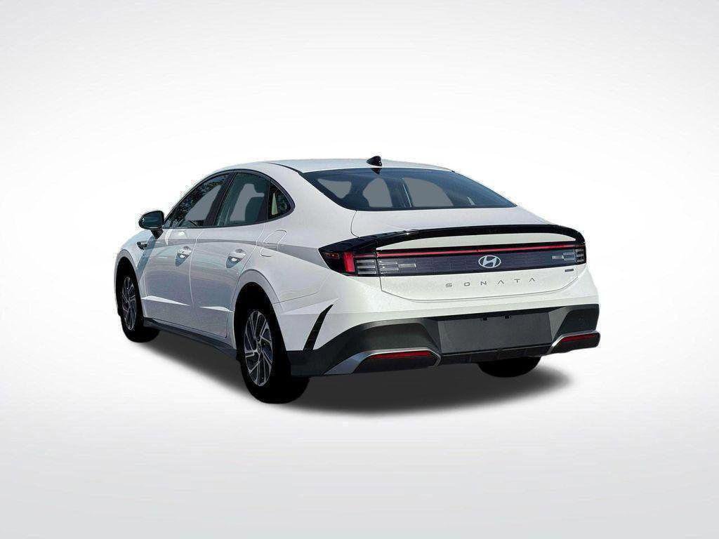 New 2026 Hyundai Sonata Blue FWD image 5