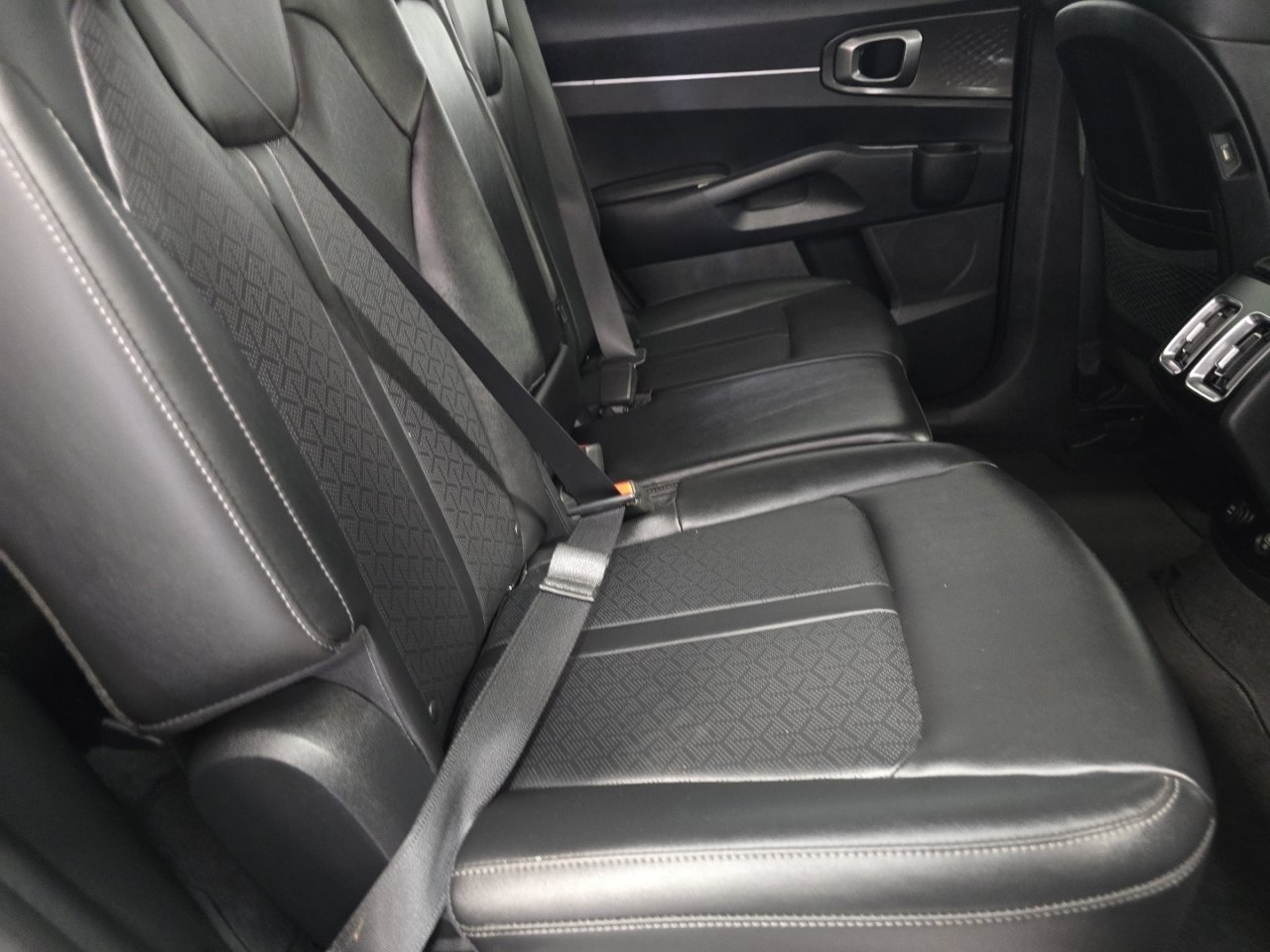 Used 2022 Kia Sorento S image 18