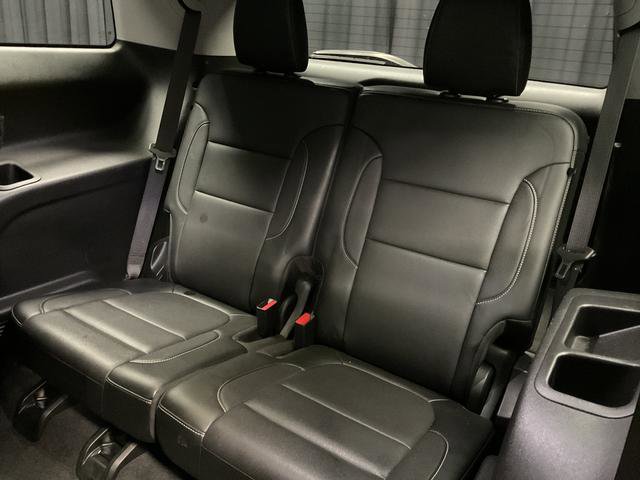 Used 2020 GMC Acadia SLT w/ Driver Alert Package II image 10