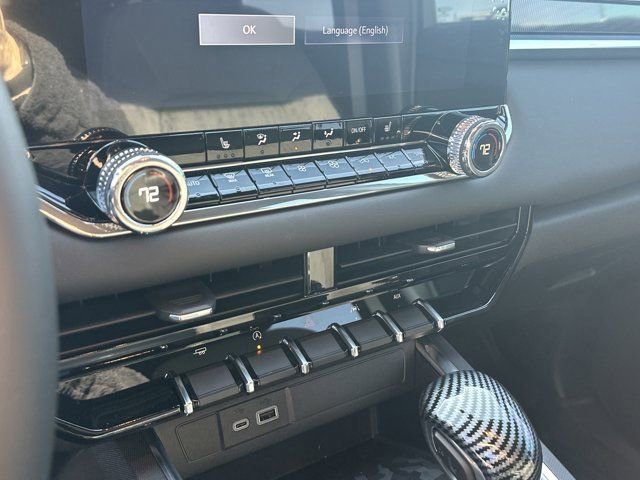 Used 2025 GMC Canyon Elevation w/ Convenience Package image 31