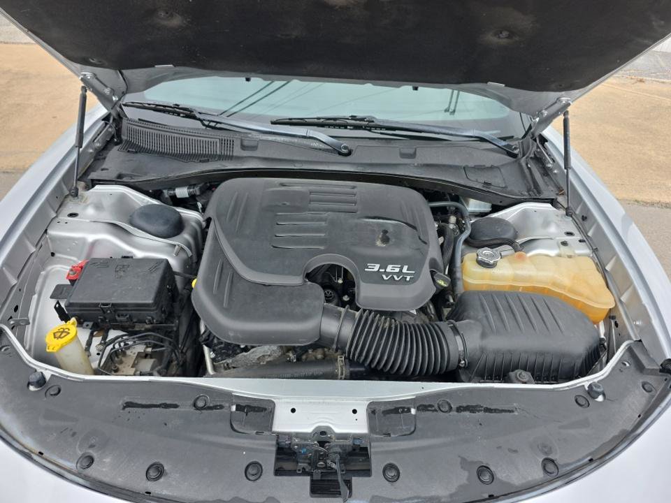 Used 2019 Dodge Charger SXT RWD image 18