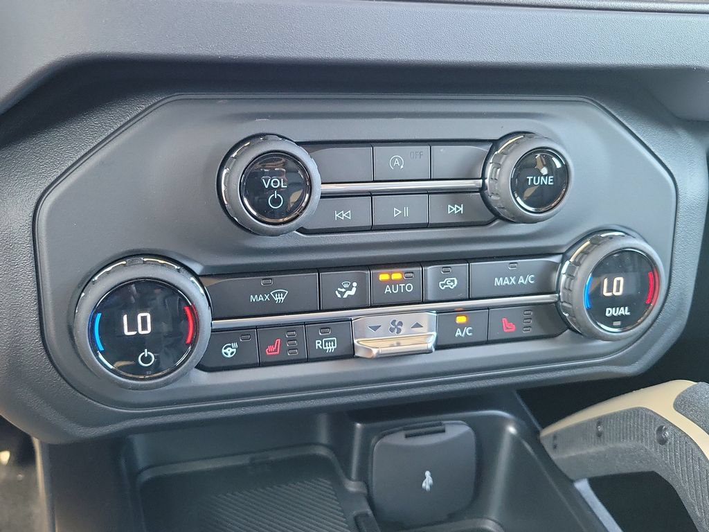 New 2025 Ford Bronco Badlands AWD/4WD image 22
