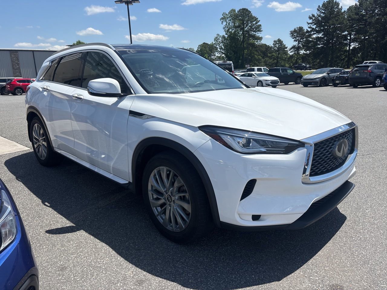 Used 2023 INFINITI QX50 Luxe FWD image 9