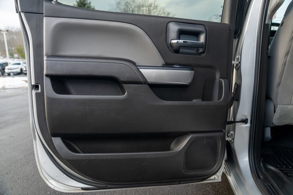 Used 2018 Chevrolet Silverado 1500 LT w/ All Star Edition image 17