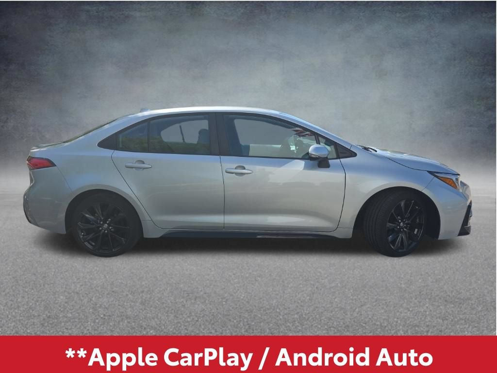 Used 2024 Toyota Corolla SE FWD image 3