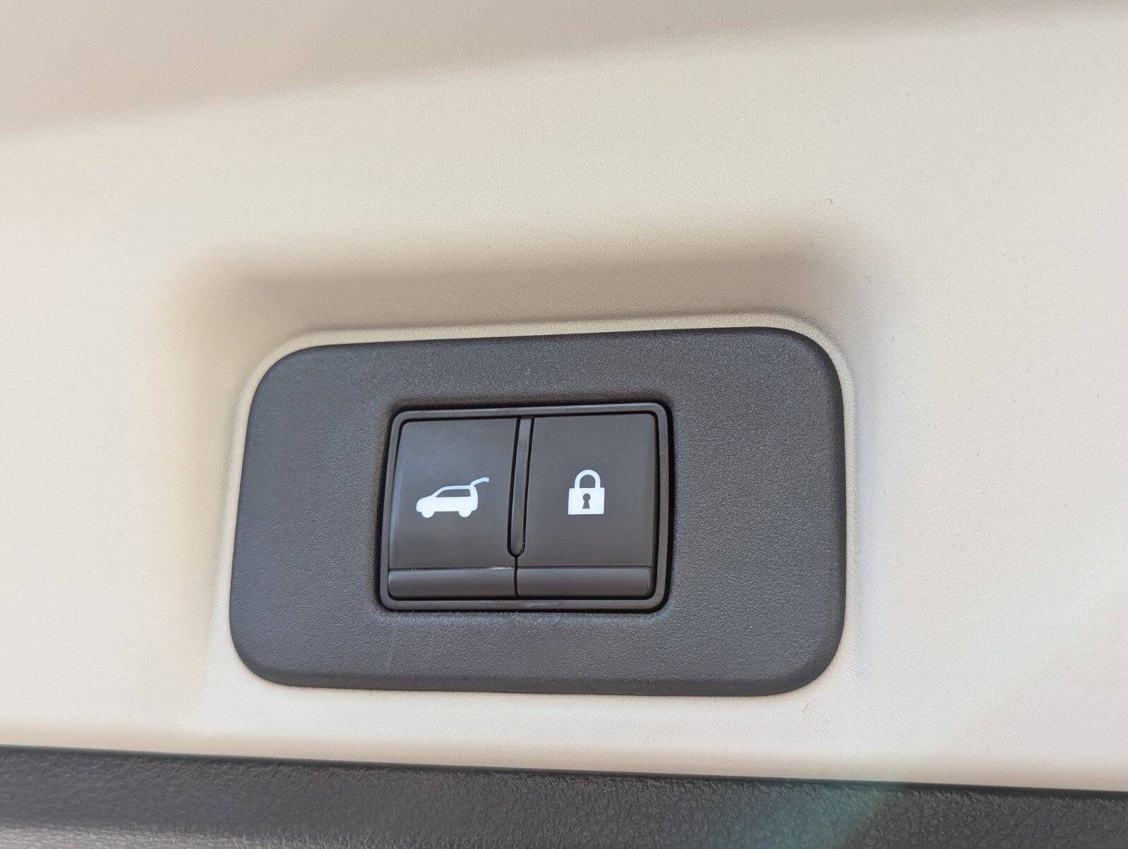 Certified 2024 Nissan Ariya AWD image 17
