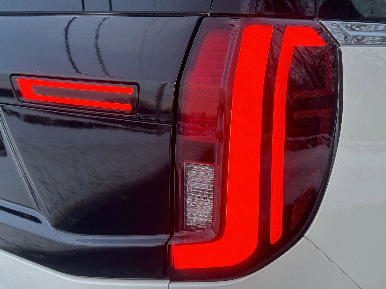 Used 2025 Ford Expedition Platinum image 17