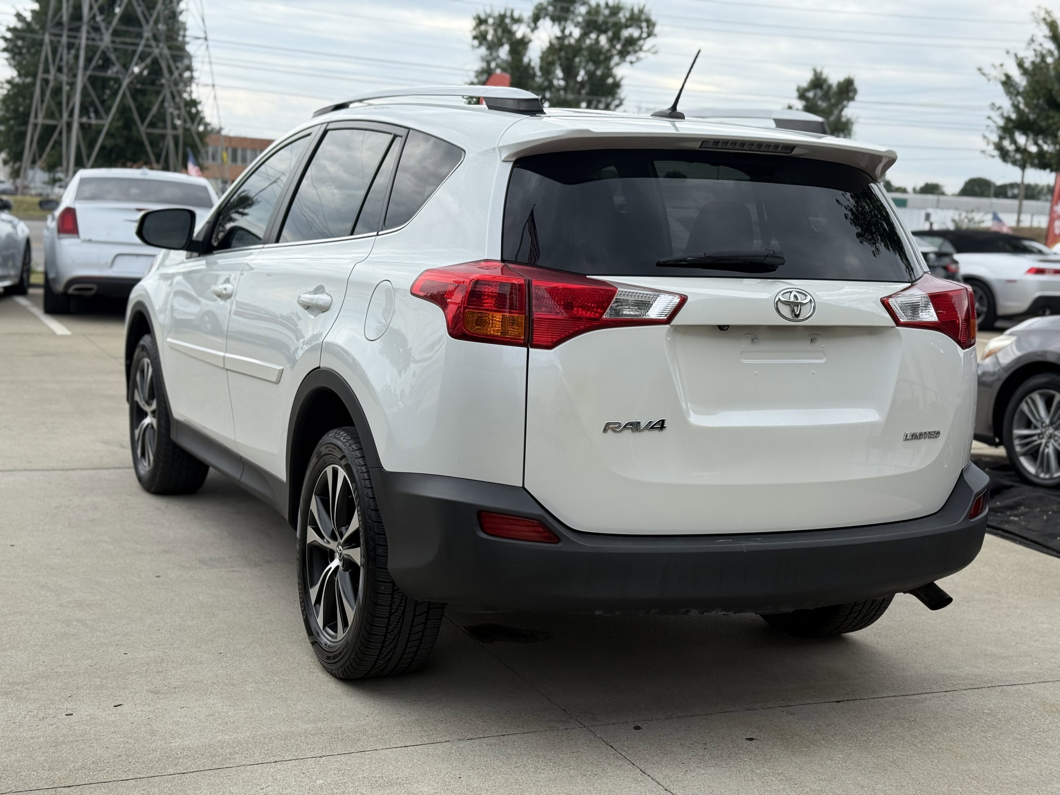 Used 2015 Toyota RAV4 Limited image 5