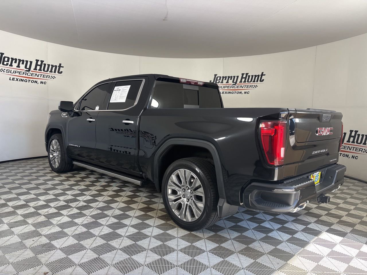 Used 2021 GMC Sierra 1500 Denali w/ Denali Ultimate Package AWD/4WD image 6