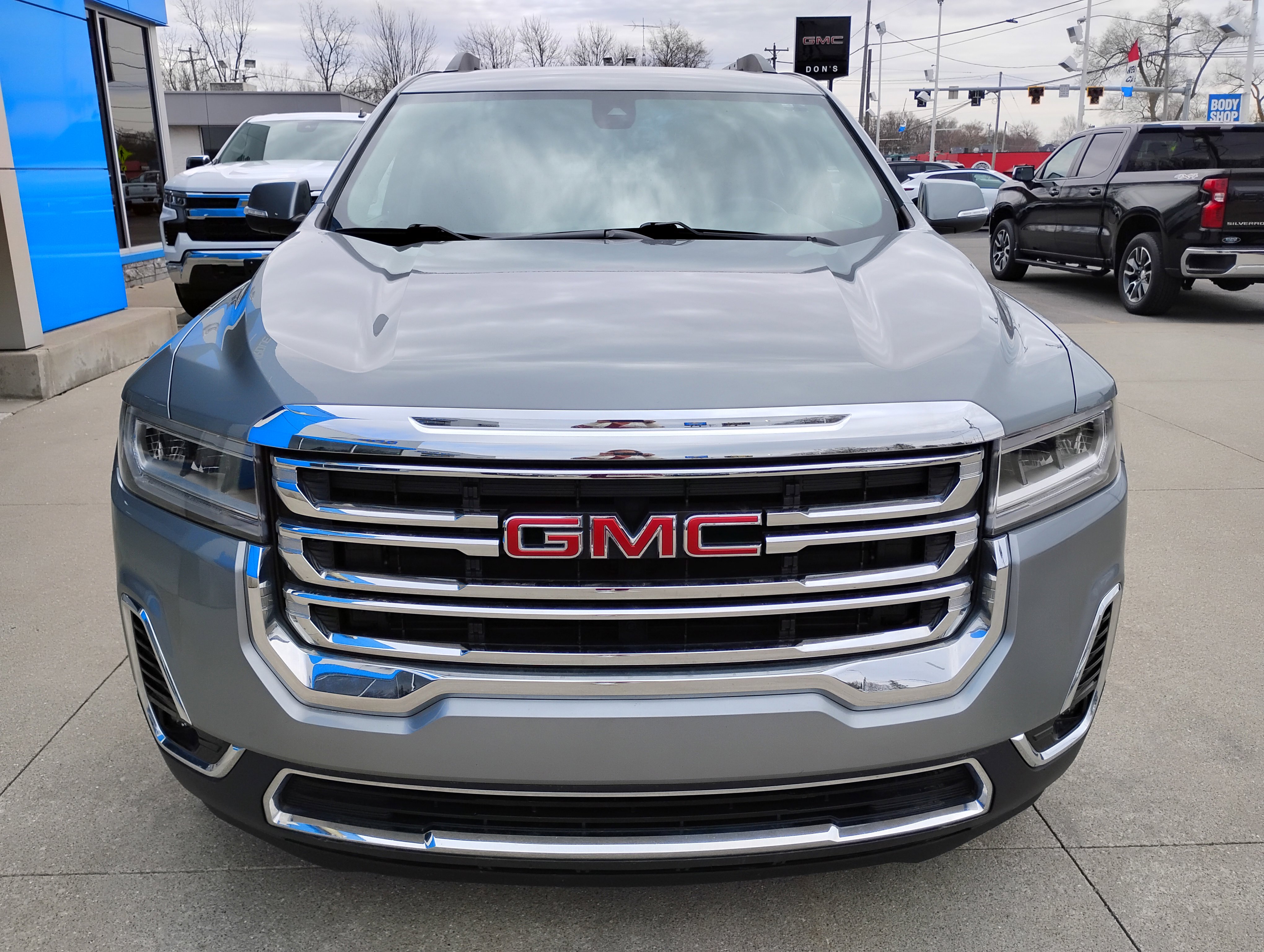 Used 2023 GMC Acadia SLT image 29