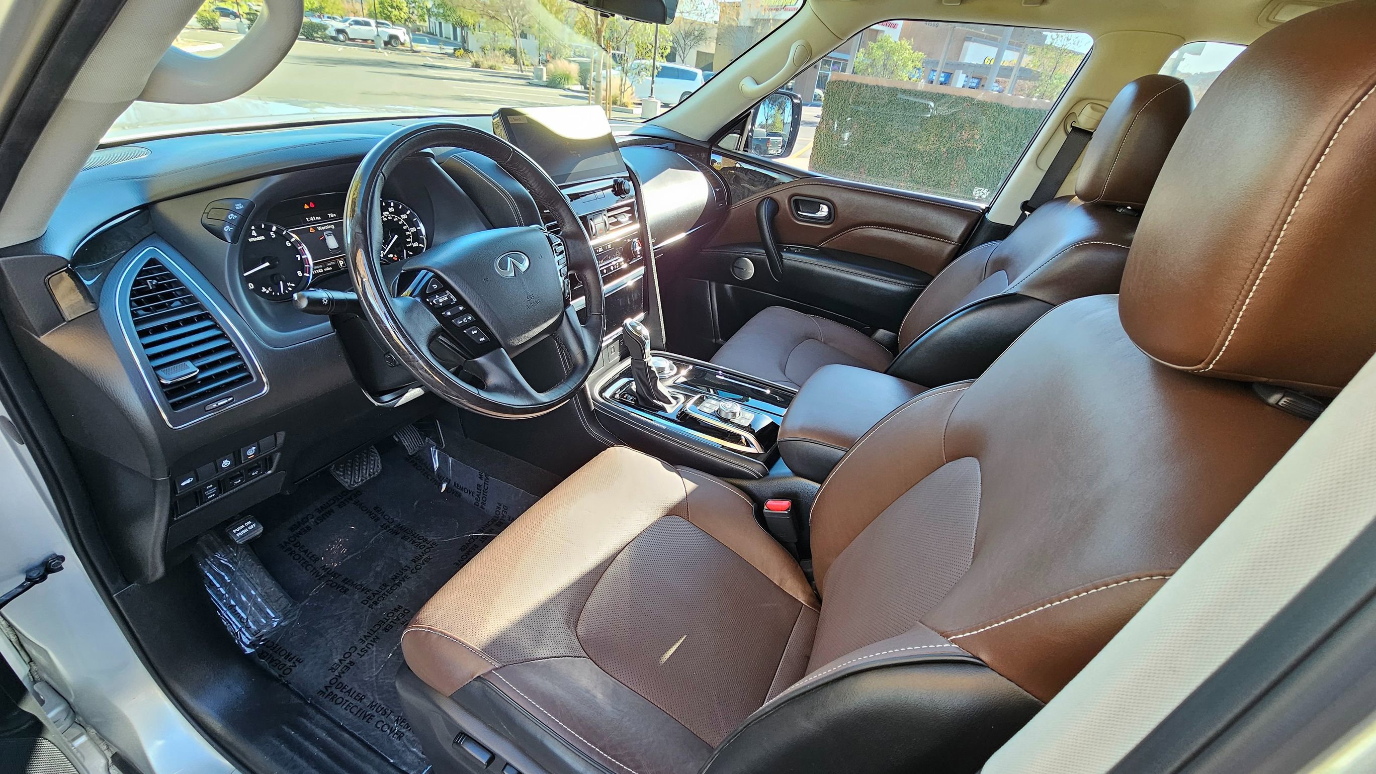Used 2022 INFINITI QX80 Sensory w/ All-Season Package AWD/4WD image 15