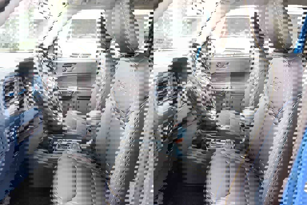 New 2026 Ford Maverick Lobo image 17