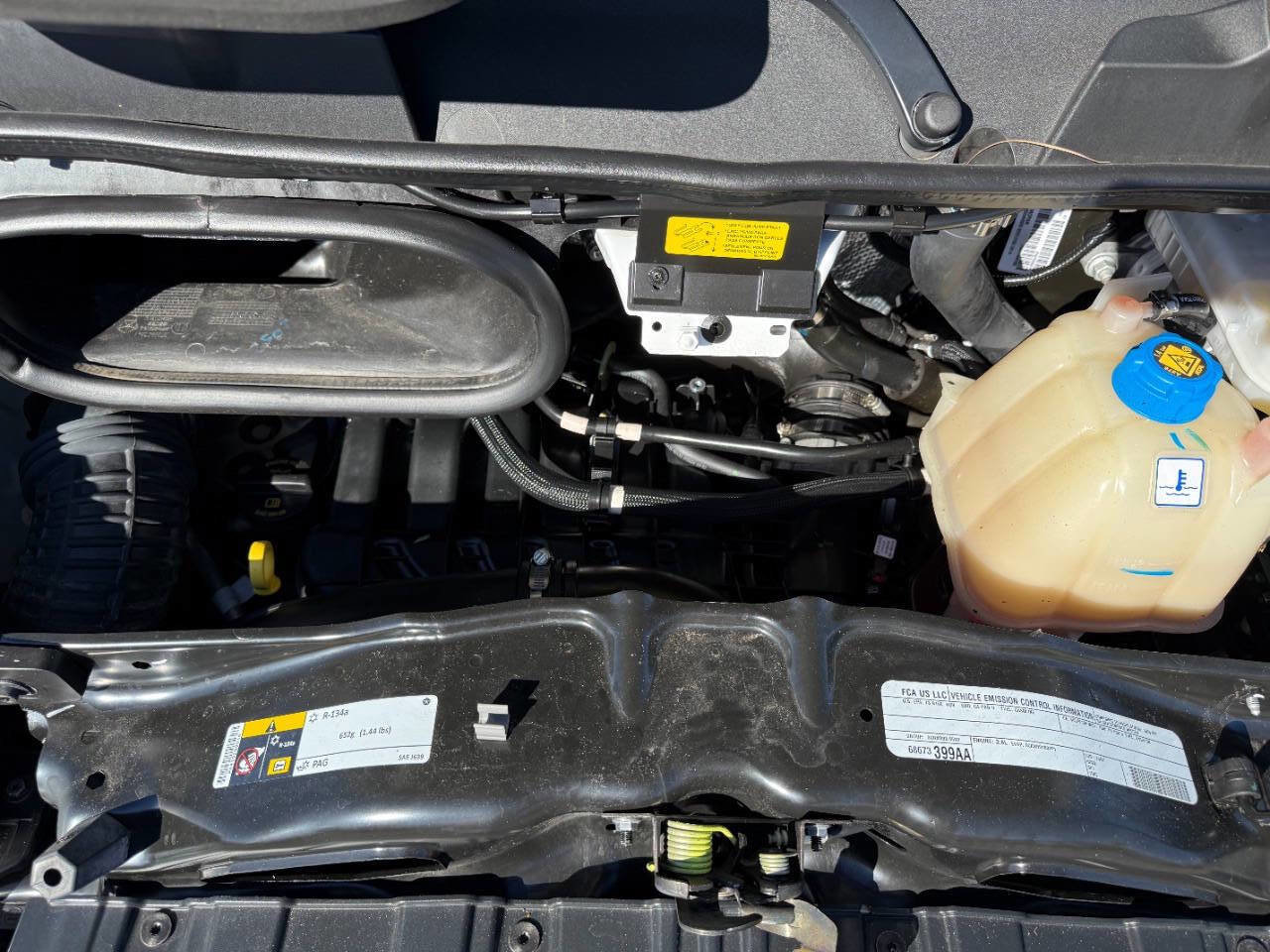 Used 2025 RAM ProMaster 2500 w/ Convenience Group image 10