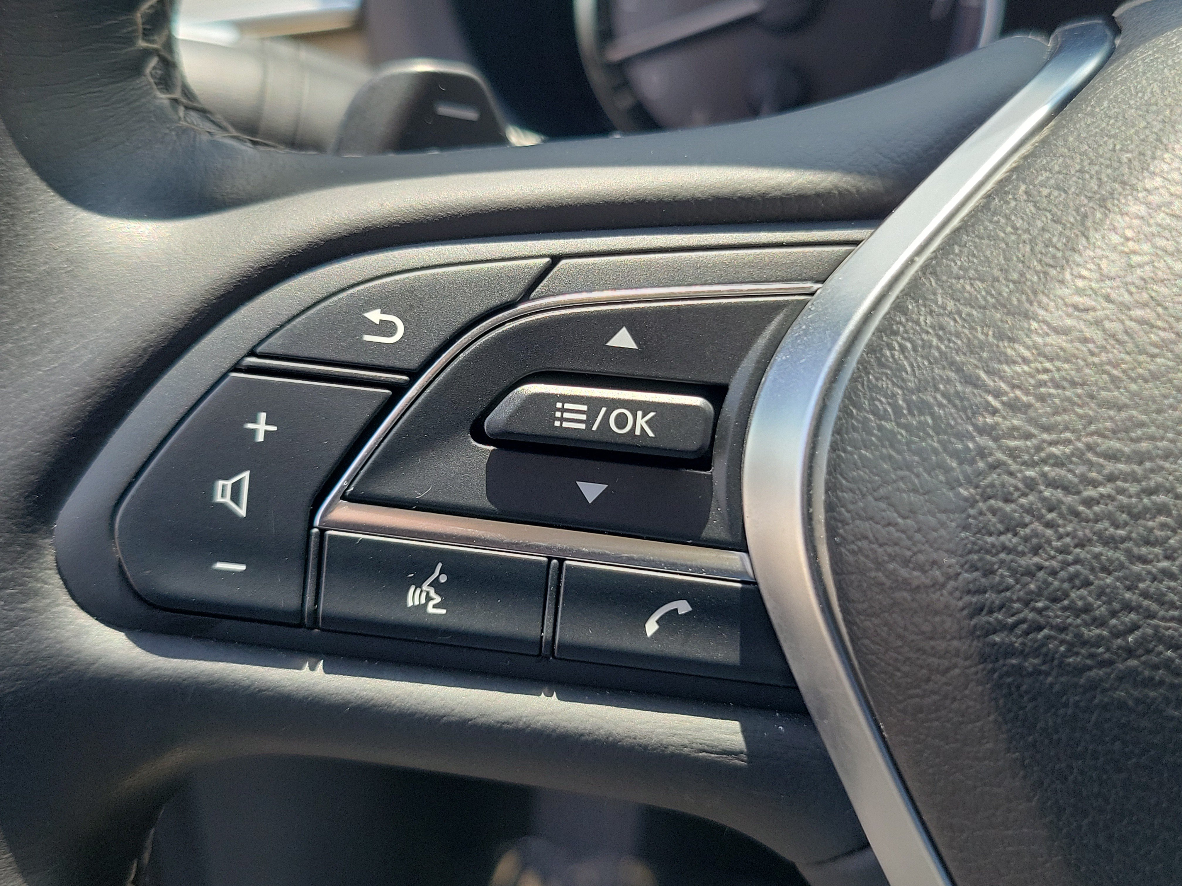 Used 2022 INFINITI QX50 Luxe FWD image 22