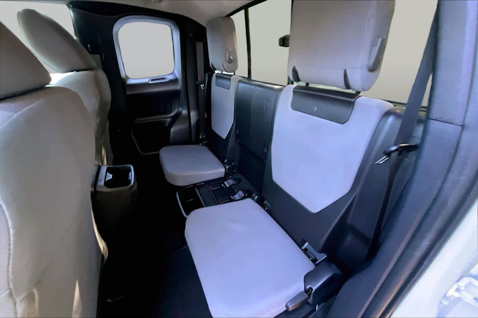 Certified 2019 Toyota Tacoma SR5 AWD/4WD image 19