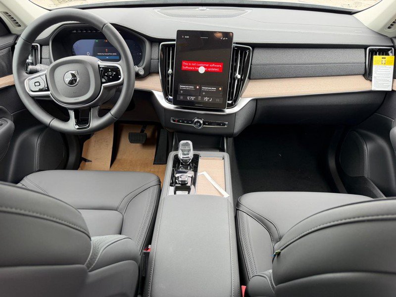 New 2026 Volvo XC90 T8 Plus w/ Protection Package AWD/4WD image 5