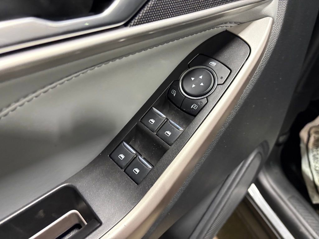 Used 2023 Ford Explorer XLT w/ Equipment Group 202A image 20