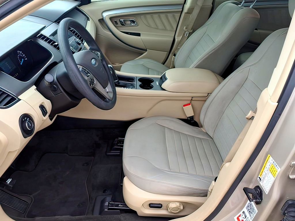 Used 2018 Ford Taurus SE FWD image 17