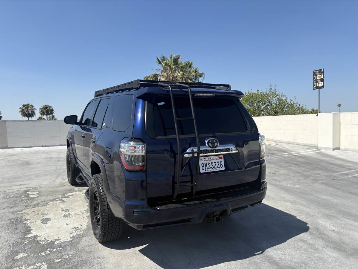 Used 2018 Toyota 4Runner Limited image 13